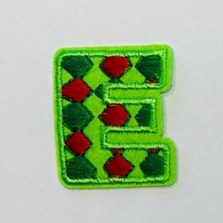 Patch it! | Design 102 | Letter: E | iron-on | 3,8x3,2 cm | green