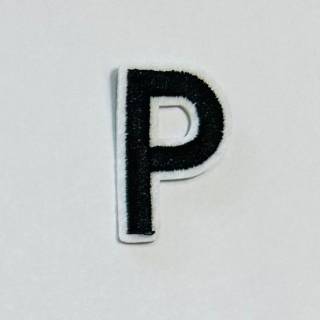 Patch it! | Design 106 | Letter: P | iron-on | 4x2,6 cm | black