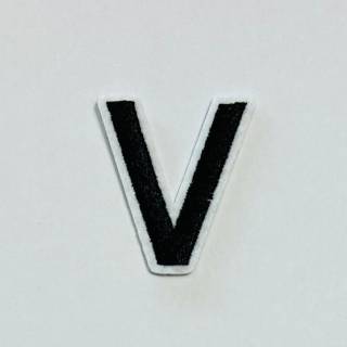 Patch it! | Design 106 | Letter: V | iron-on | 4x3,6 cm | black