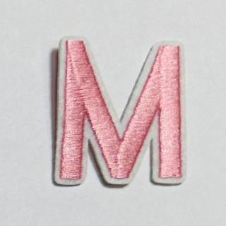 Patch it! | Design 112 | Letter: M | iron-on | 4x3,5 cm | pink