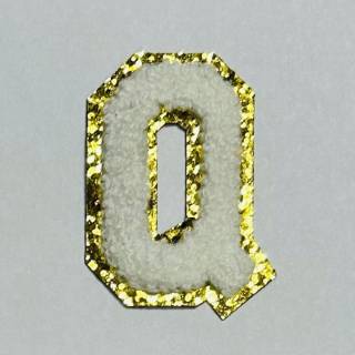 Patch it! | Design 113 | Buchstabe: Q | aufklebbar | 6x4,1 cm | weiß