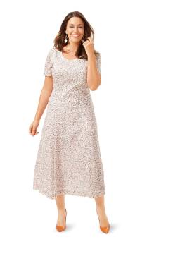 Dress | BURDA | Size: 46 - 60 | Level: 2