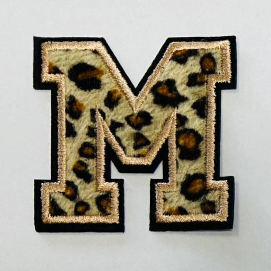 Patch it! | Design 101 | Letter: M | iron-on | 6,2x6,4 cm | leopard
