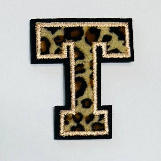 Patch it! | Design 101 | Letter: T | iron-on | 6,2x5,1 cm | leopard
