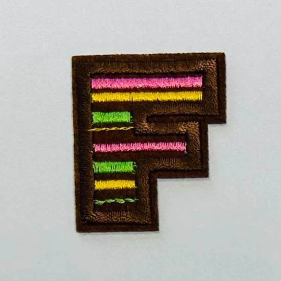 Patch it! | Design 102 | Letter: F | iron-on | 4x3,5 cm | brown
