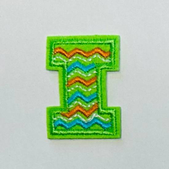 Patch it! | Design 102 | Letter: I | iron-on | 4x2,2 cm | green