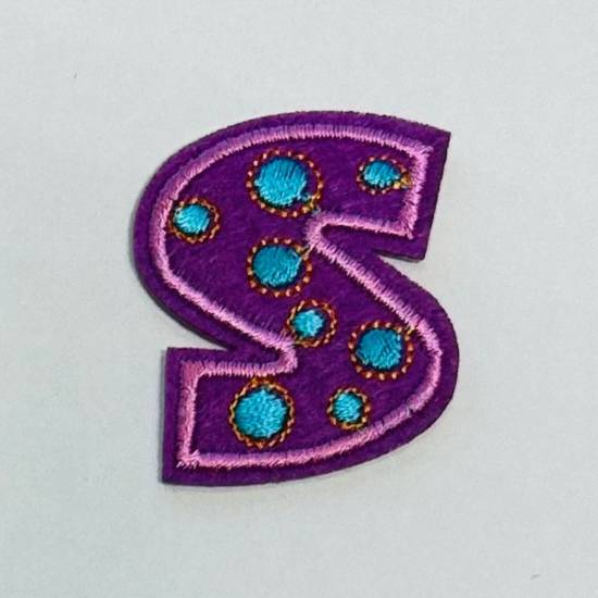 Patch it! | Design 102 | Letter: S | iron-on | 4x3,5 cm | violet