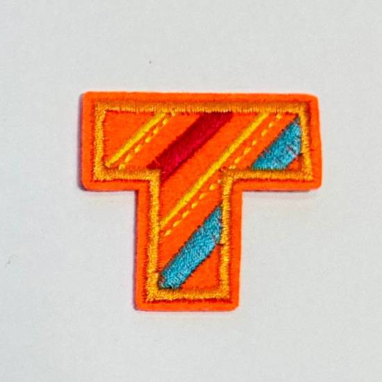 Patch it! | Design 102 | Letter: T | iron-on | 4x4,4 cm | orange