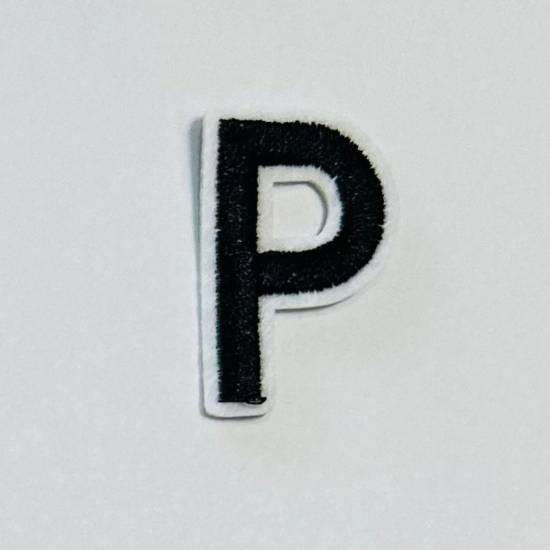 Patch it! | Design 106 | Letter: P | iron-on | 4x2,6 cm | black