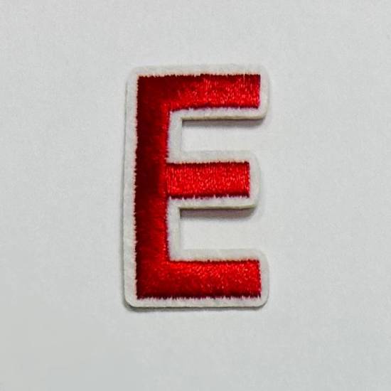 Patch it! | Design 108 | Letter: E | iron-on | 4x2,3 cm | red