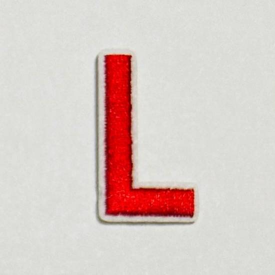 Patch it! | Design 108 | Letter: L | iron-on | 4x2,2 cm | red