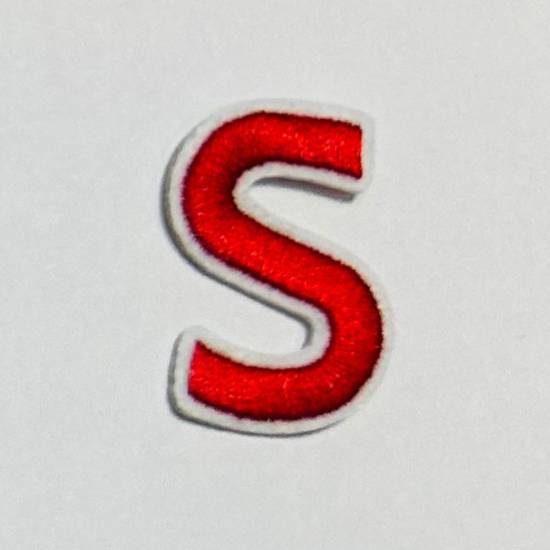 Patch it! | Design 108 | Letter: S | iron-on | 4x2,8 cm | red