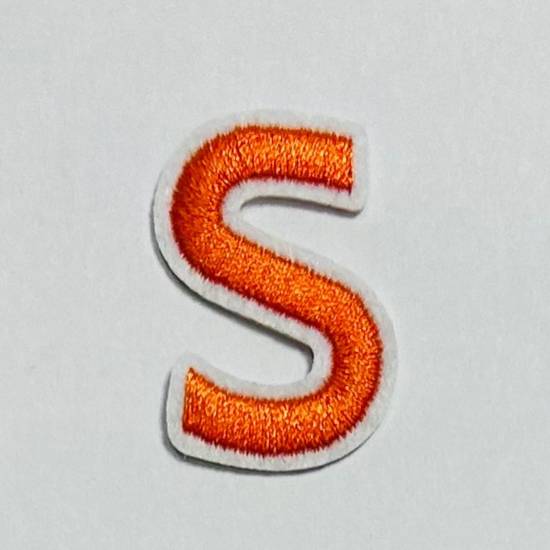 Patch it! | Design 109 | Letter: S | iron-on | 4x2,8 cm | orange