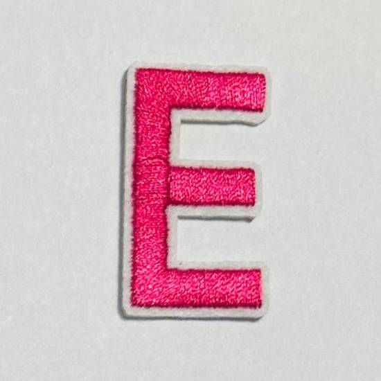 Patch it! | Design 111 | Letter: E | iron-on | 4x2,3 cm | bright pink