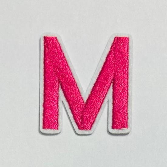 Patch it! | Design 111 | Letter: M | iron-on | 4x3,5 cm | bright pink