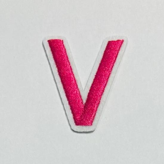 Patch it! | Design 111 | Letter: V | iron-on | 4x3,6 cm | bright pink