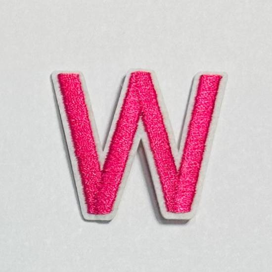 Patch it! | Design 111 | Letter: W | iron-on | 4x4,4 cm | bright pink