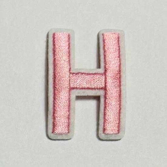 Patch it! | Design 112 | Letter: H | iron-on | 4x2,2 cm | pink