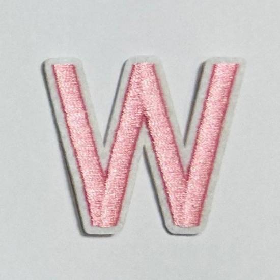 Patch it! | Design 112 | Letter: W | iron-on | 4x4,4 cm | pink