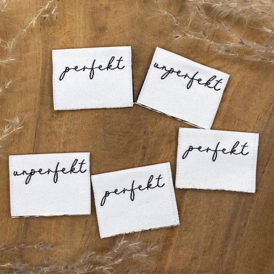 perfekt / unperfekt | gewebte Label